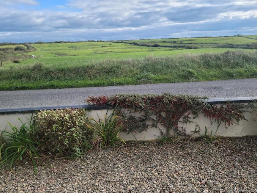 Coastal View Cottage Mullagh  外观 照片
