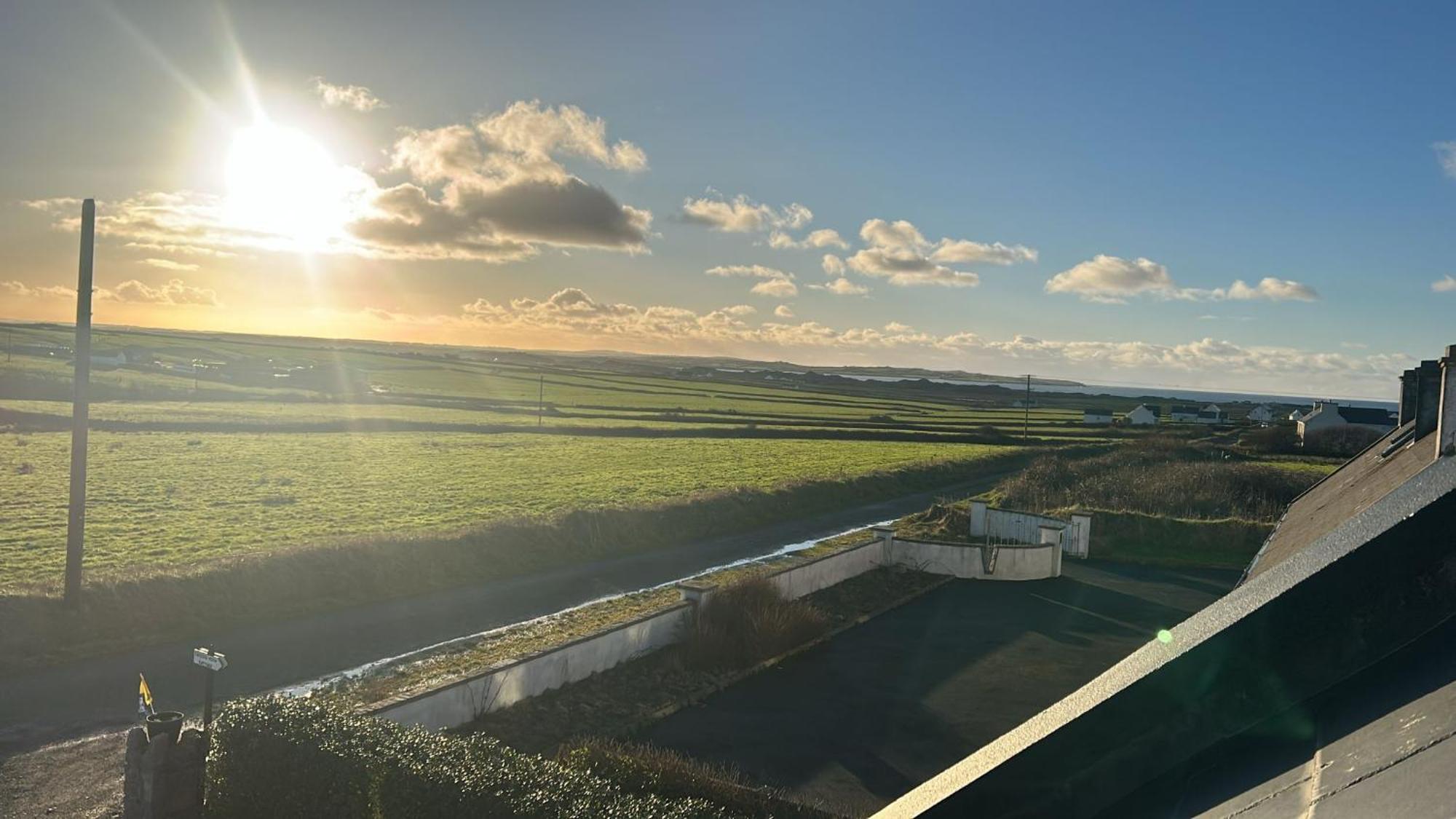 Coastal View Cottage Mullagh  外观 照片